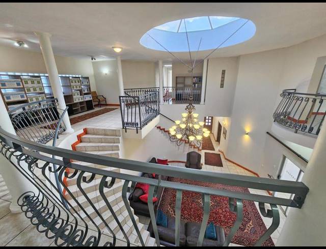 5 BEDROOM HOUSE FOR SALE IN WATERKLOOF RIDGE